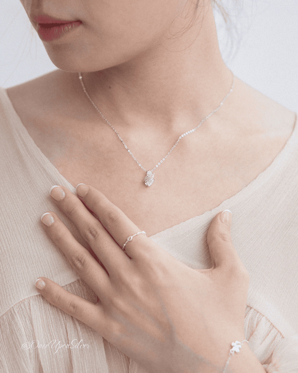 Swan necklace