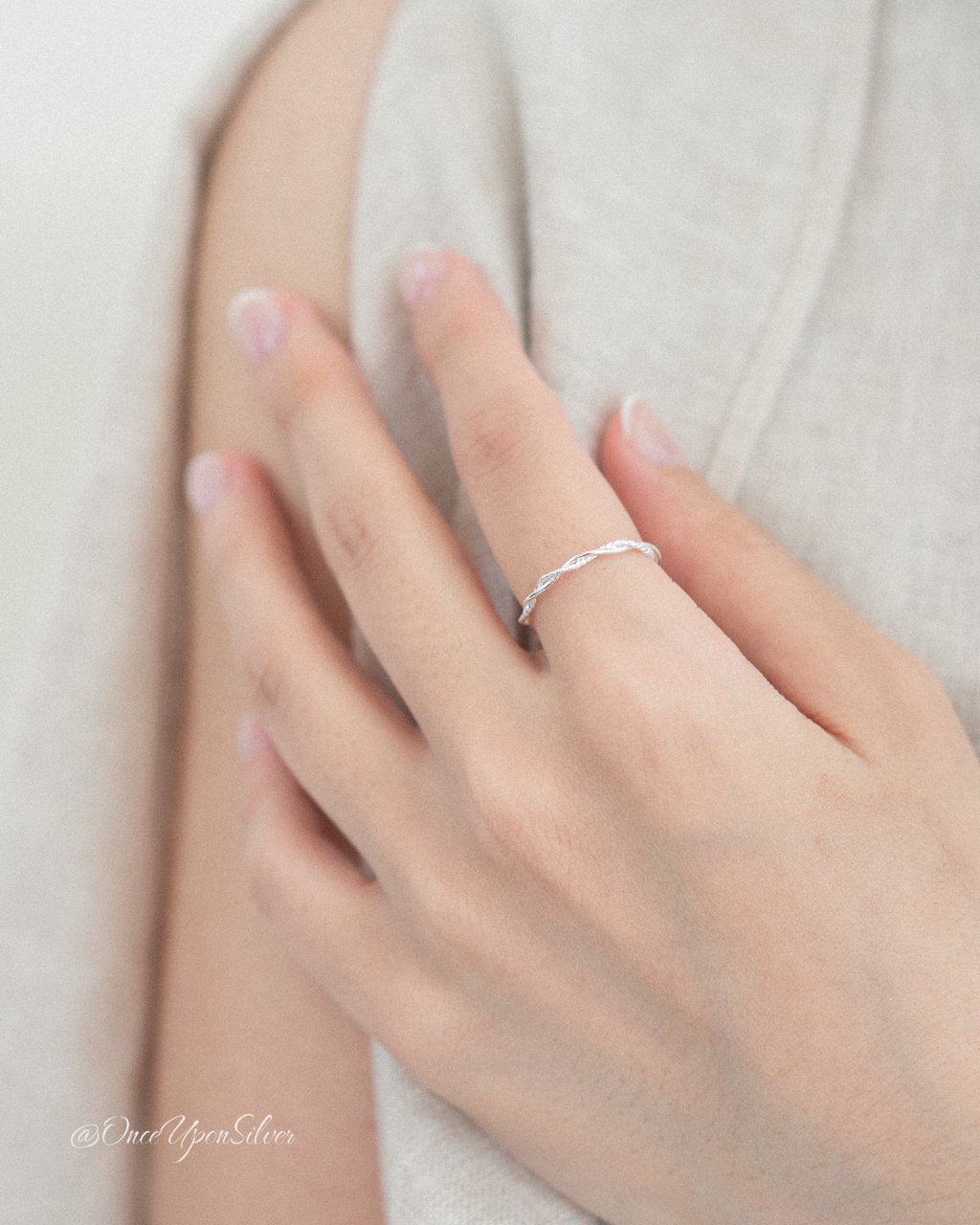 TWINE RING