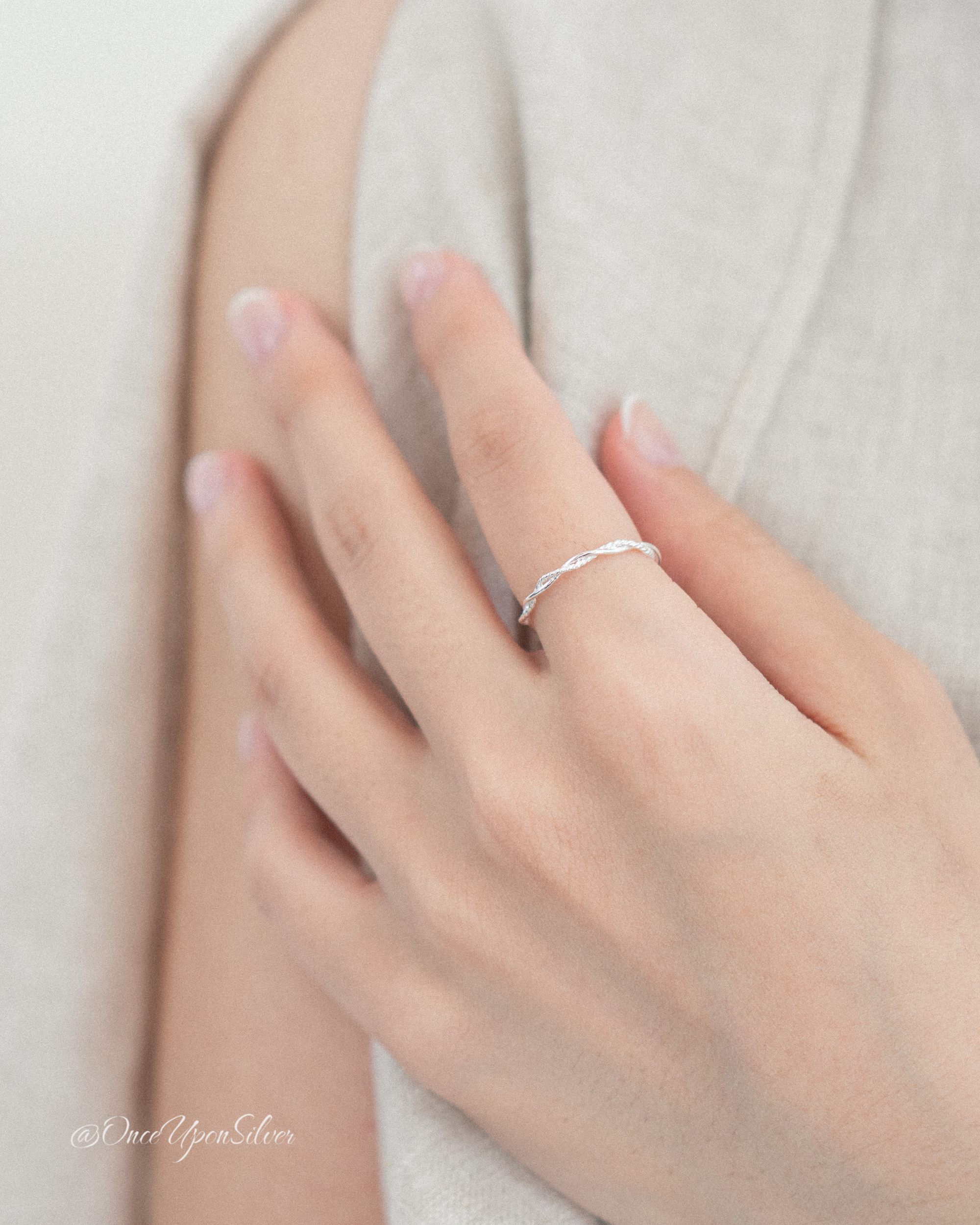 TWINE RING