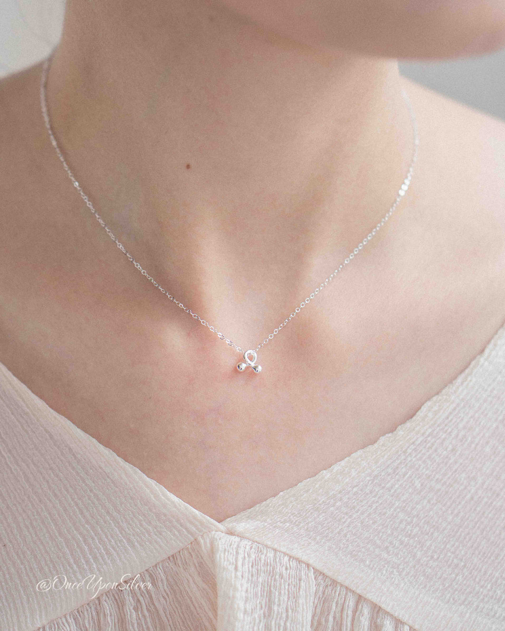 Tiny Knot Necklace